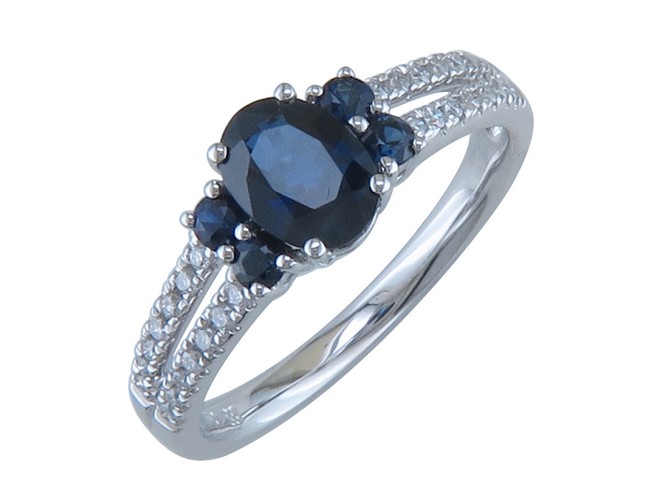 Bague en or blanc 18 carats diamants et saphir BA-OB-307